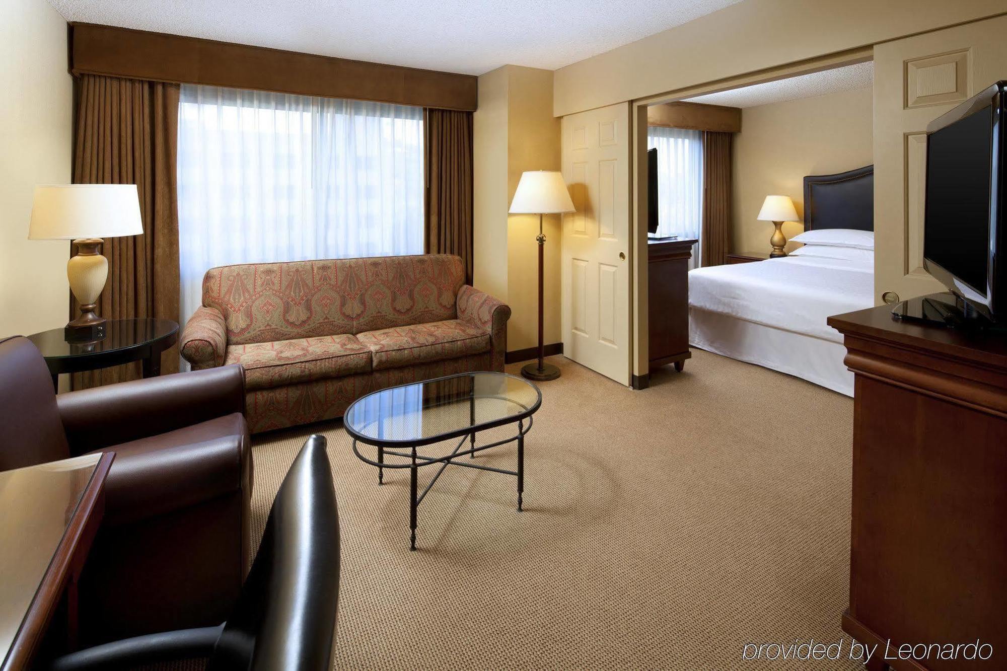 فندق بومونافي  فندق ومركز مؤتمرات شيراتون فايربلكس الغرفة الصورة